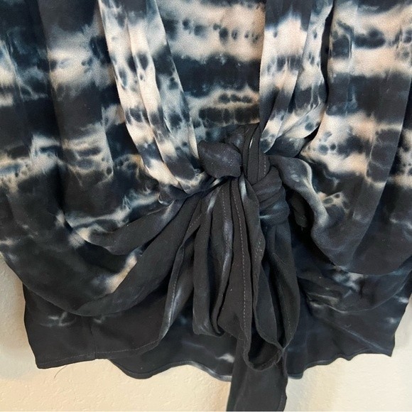 Young Fabulous & Broke Meia Blue Tie Dye‎ Open Front Blouse - Picture 6 of 6